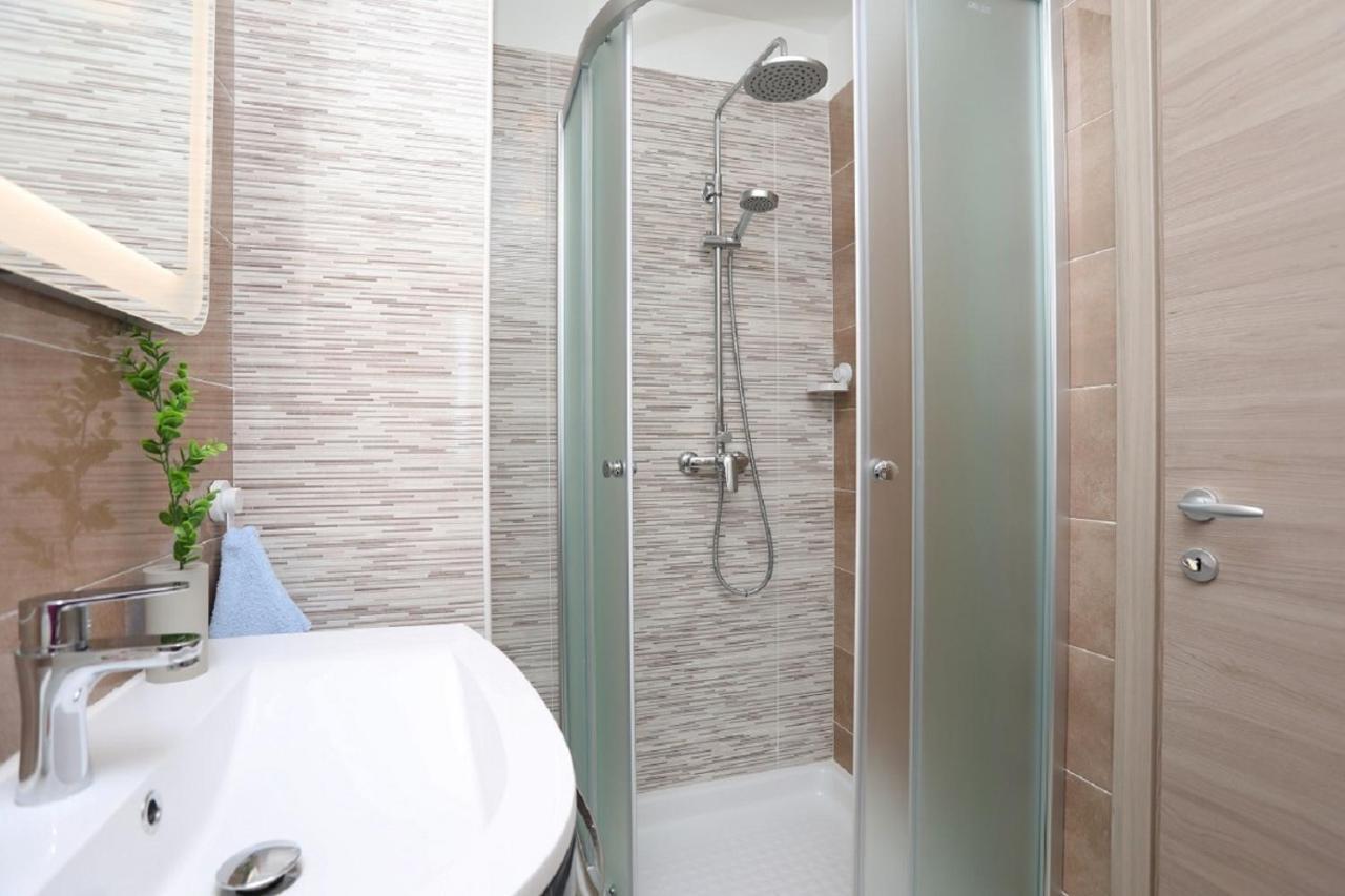 Apartamento Victory Ravni Exterior foto