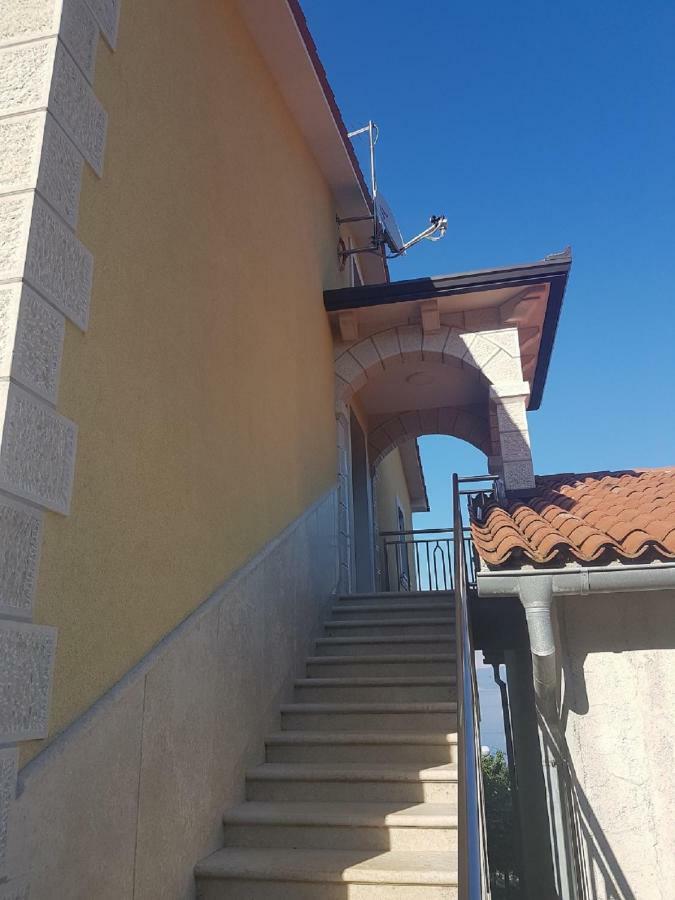 Apartamento Victory Ravni Exterior foto